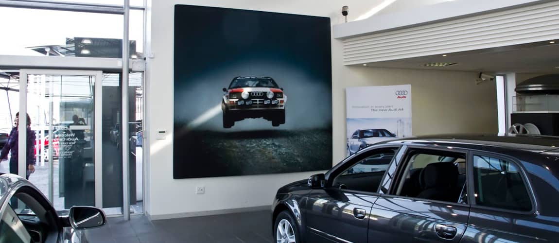 Eye-catching Showroom Displays with TRIGA® Go