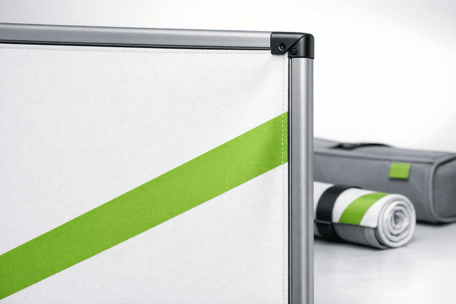 How to Prevent Wrinkles in Fabric Display Banners